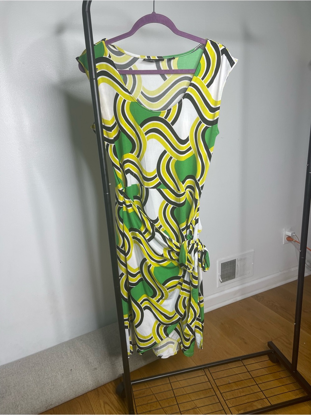 New York & Company Green, Yellow & White Wave-Print Midi Dress